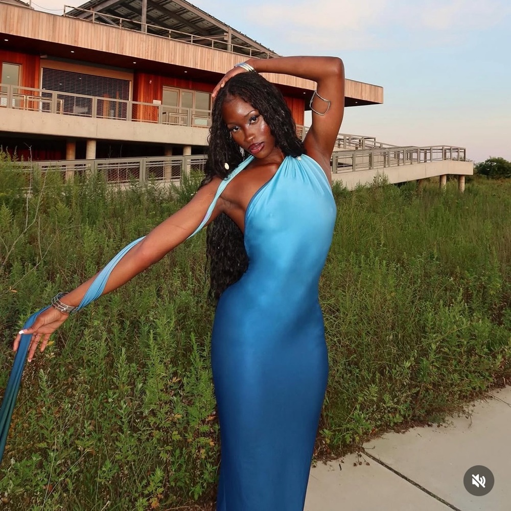 Elegant Blue One-Shoulder Dress